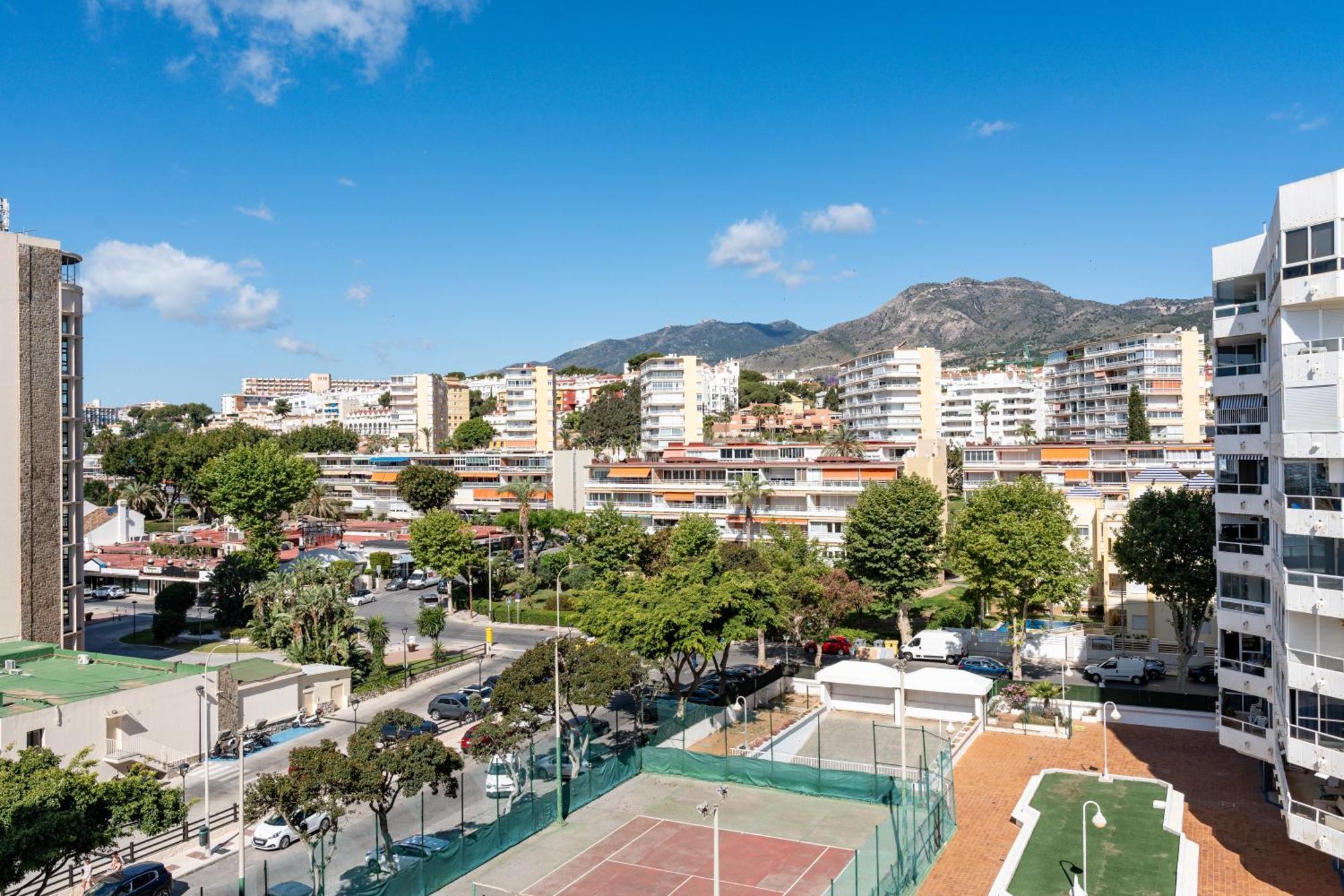 Tropico Carihuela View & Parking Leilighet Torremolinos Eksteriør bilde