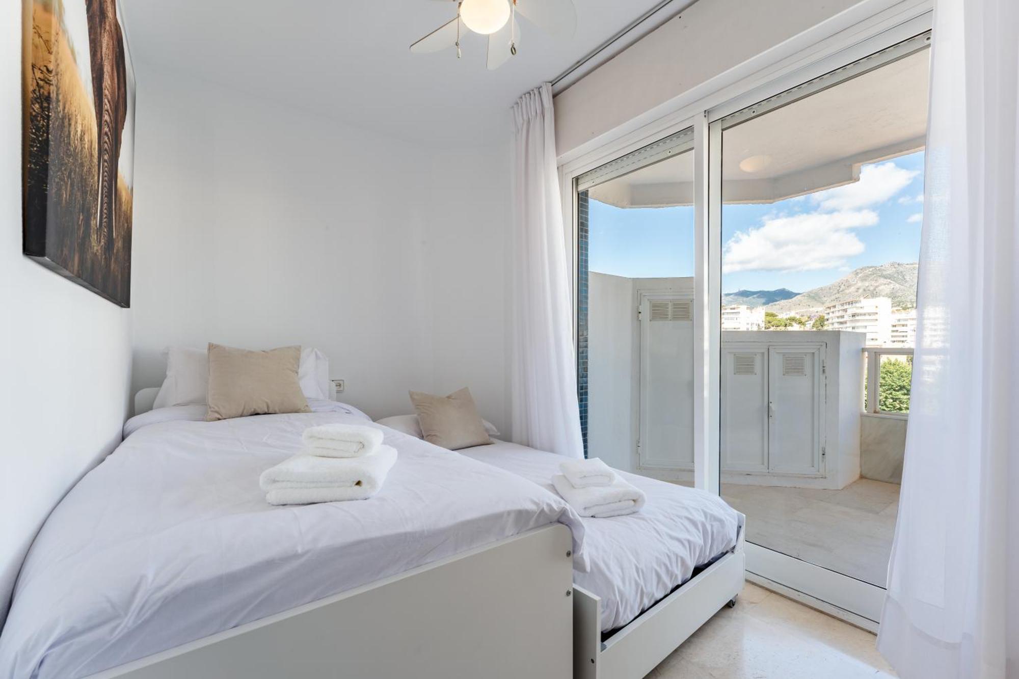 Tropico Carihuela View & Parking Leilighet Torremolinos Eksteriør bilde